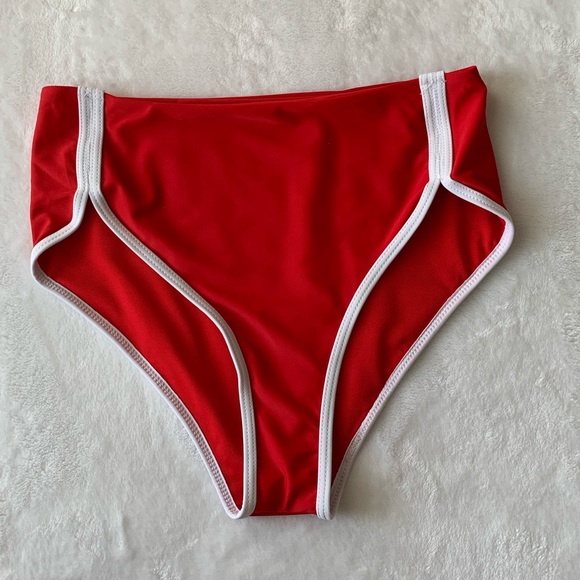 Red and white high waisted bikini - Picture 3 of 9